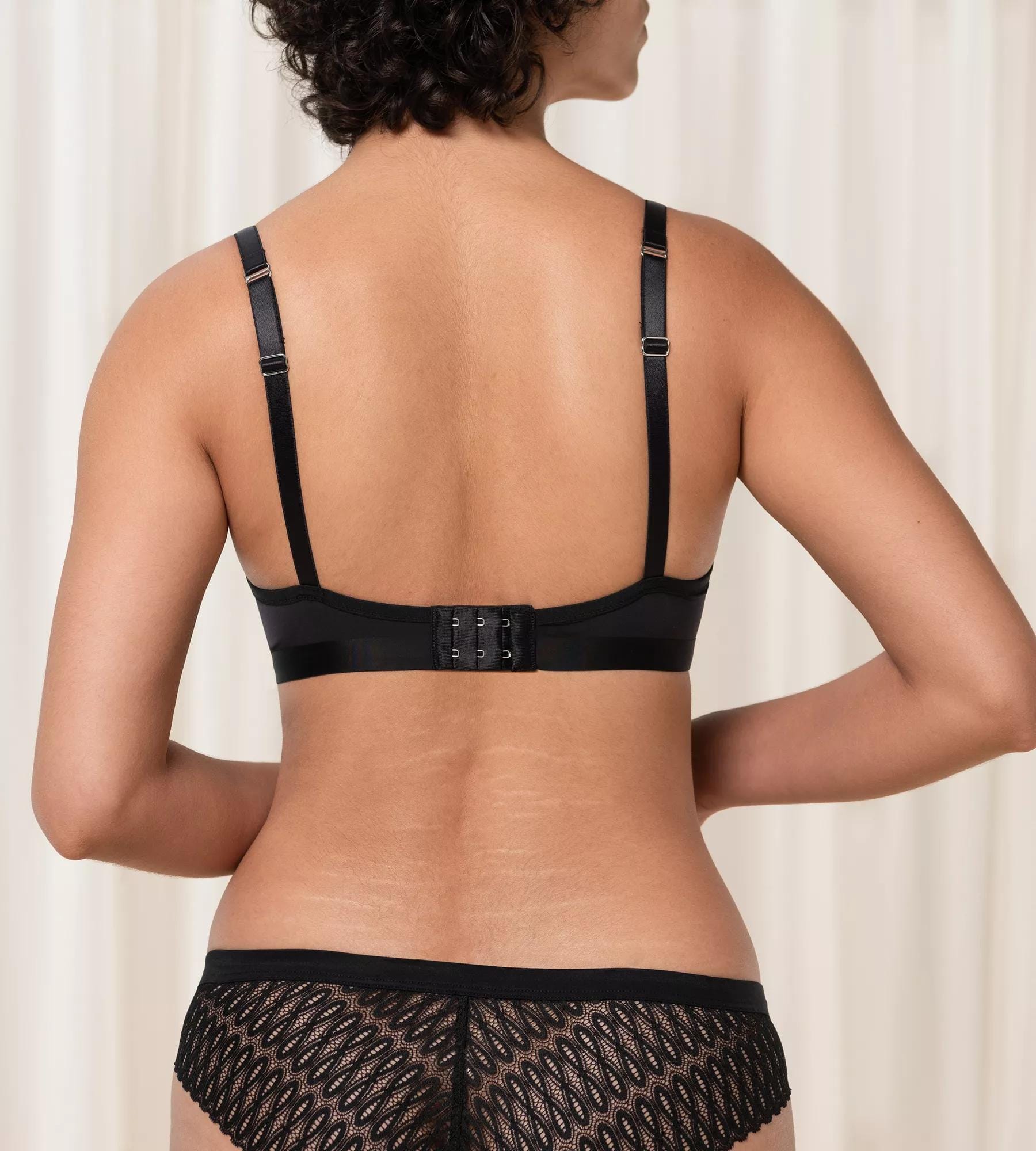 Бюстгальтер с косточками с пуш-ап