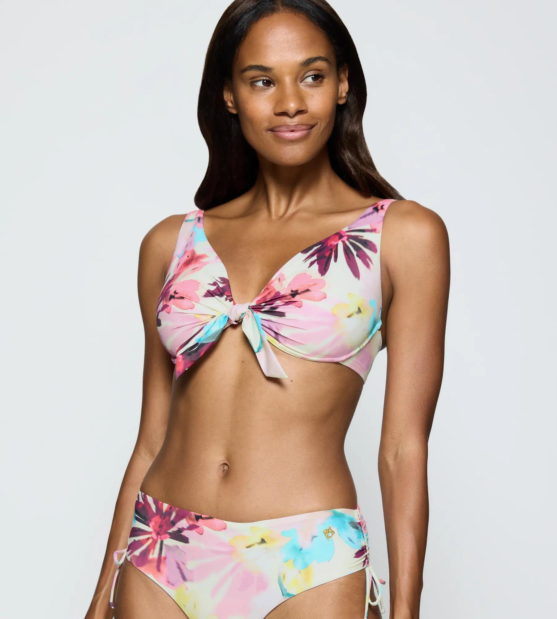 Бюстгальтер от купальника