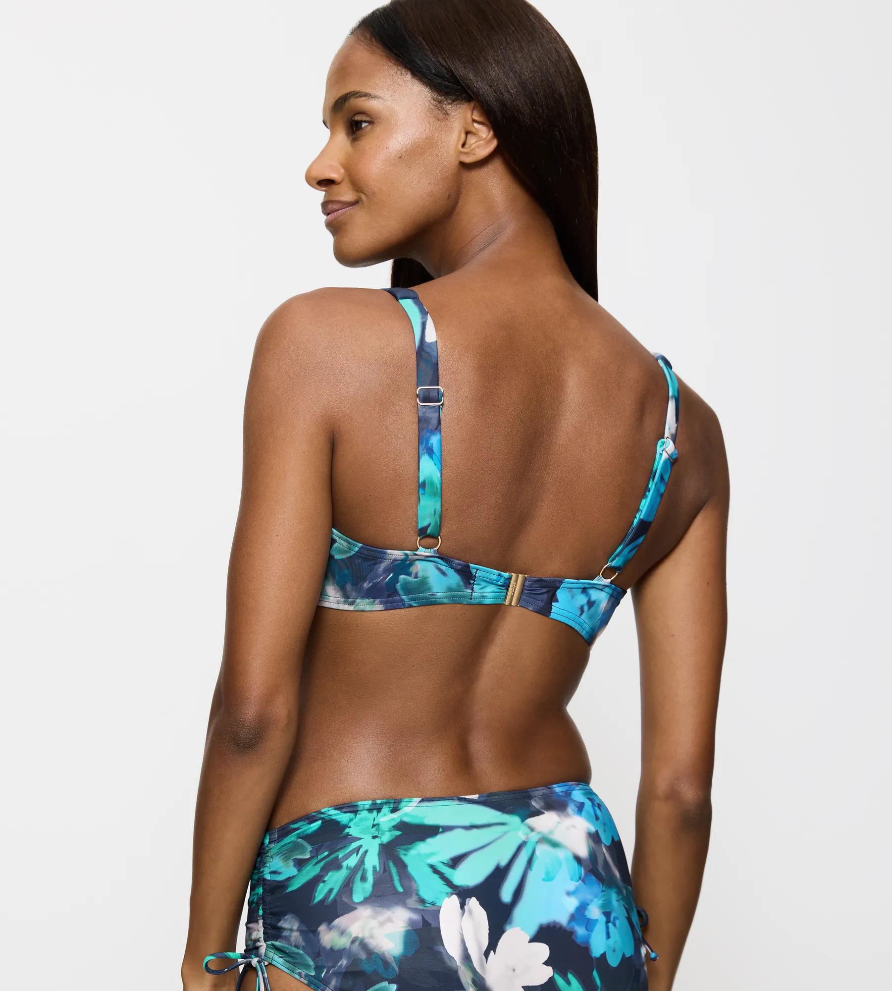 Бюстгальтер от купальника