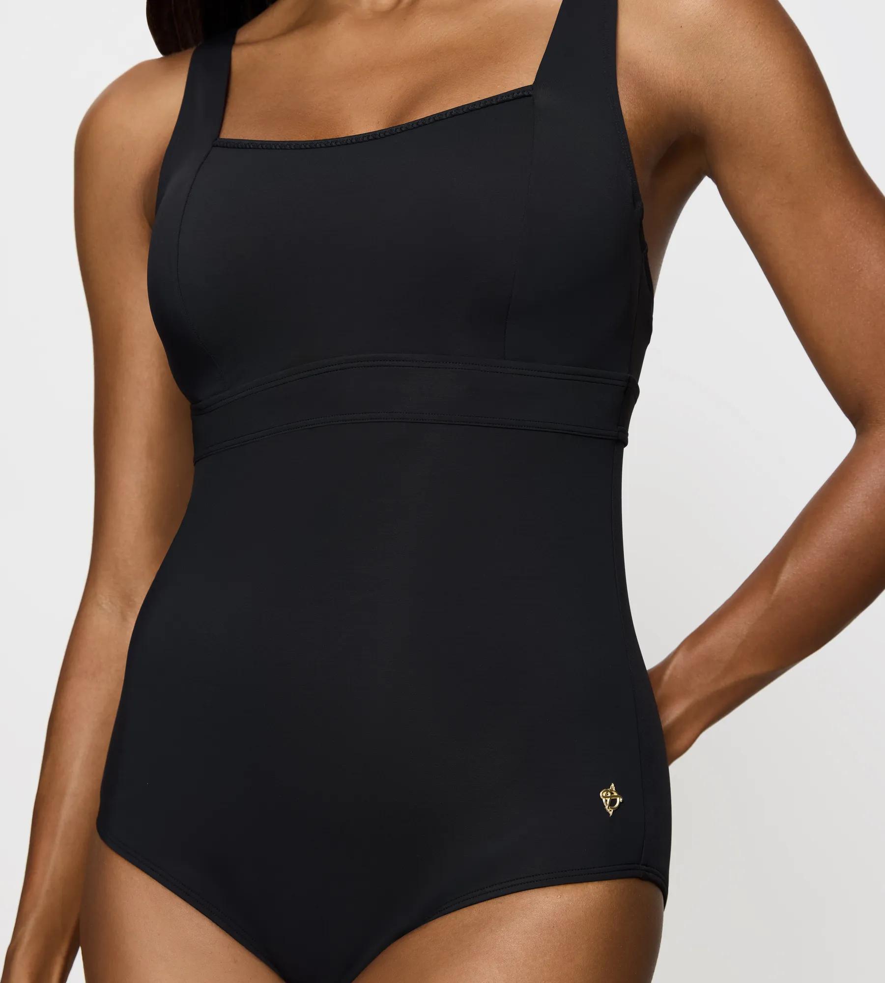 Купальник цельный