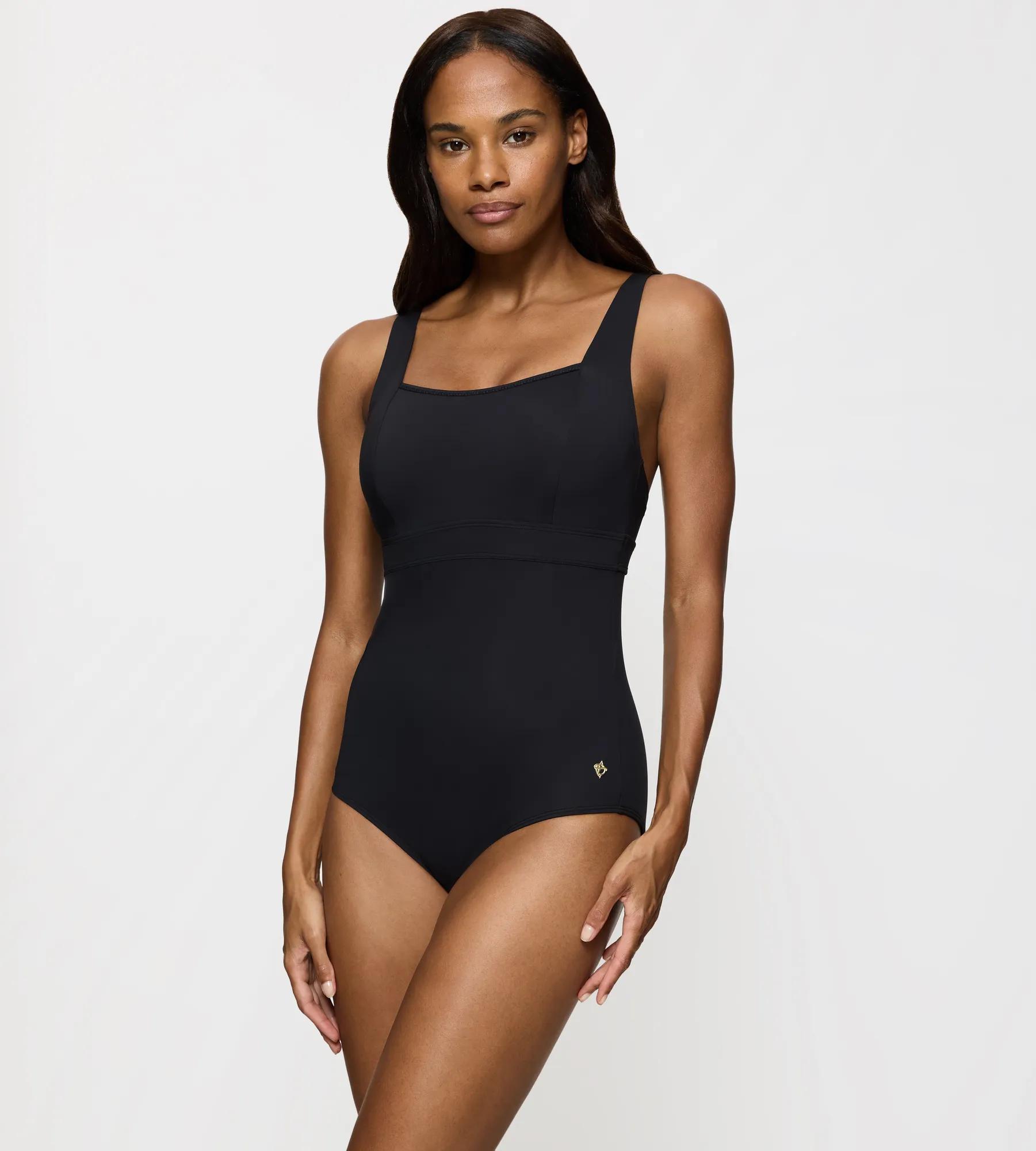 Купальник цельный