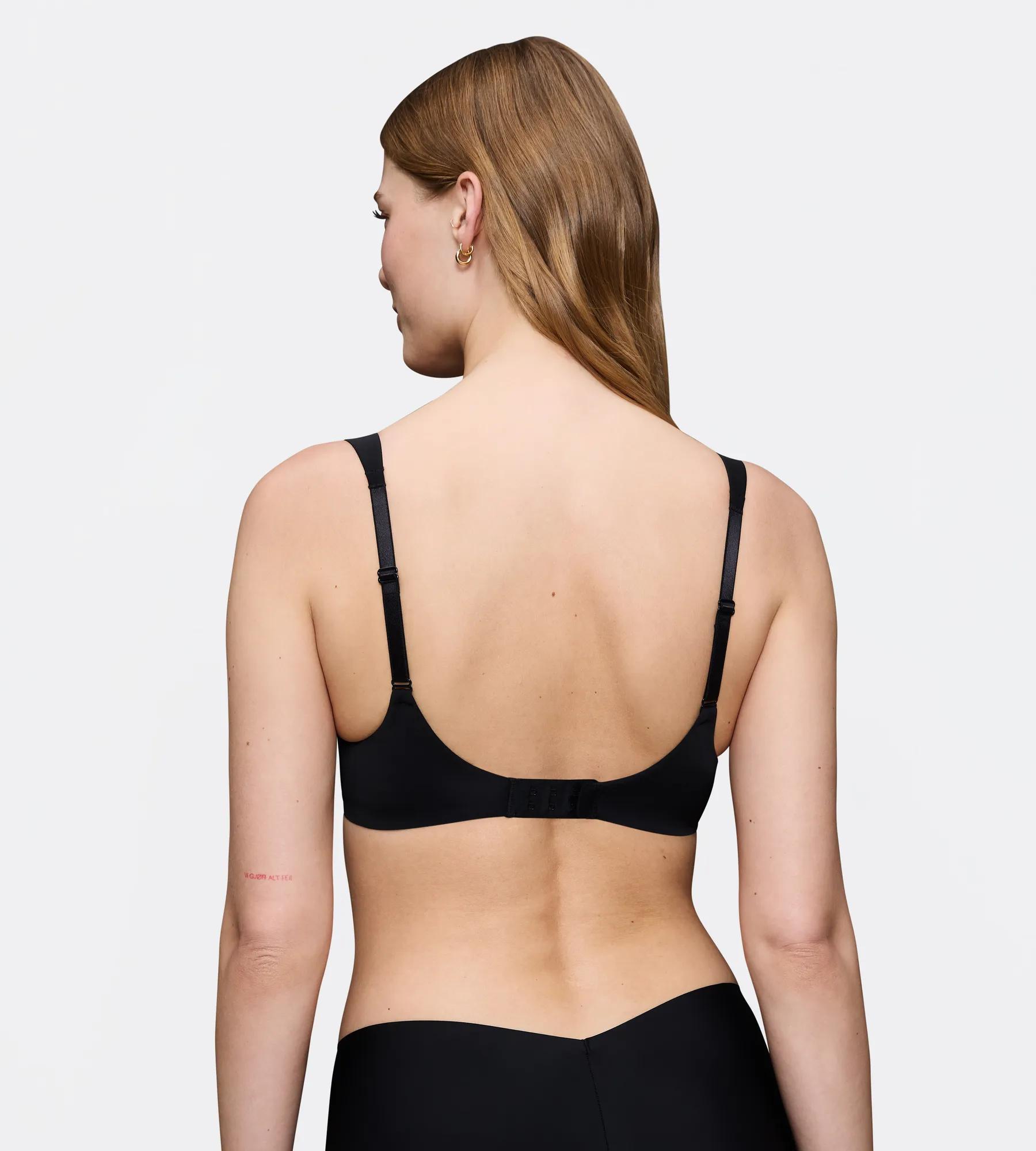 Бюстгальтер с косточками с плотными чашками