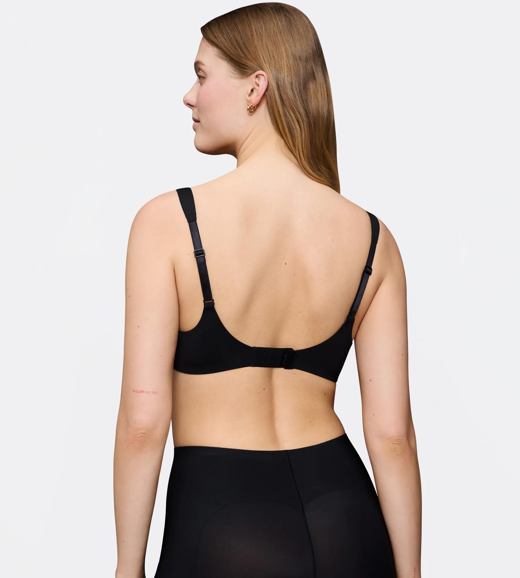 Бюстгальтер с косточками с плотными чашками