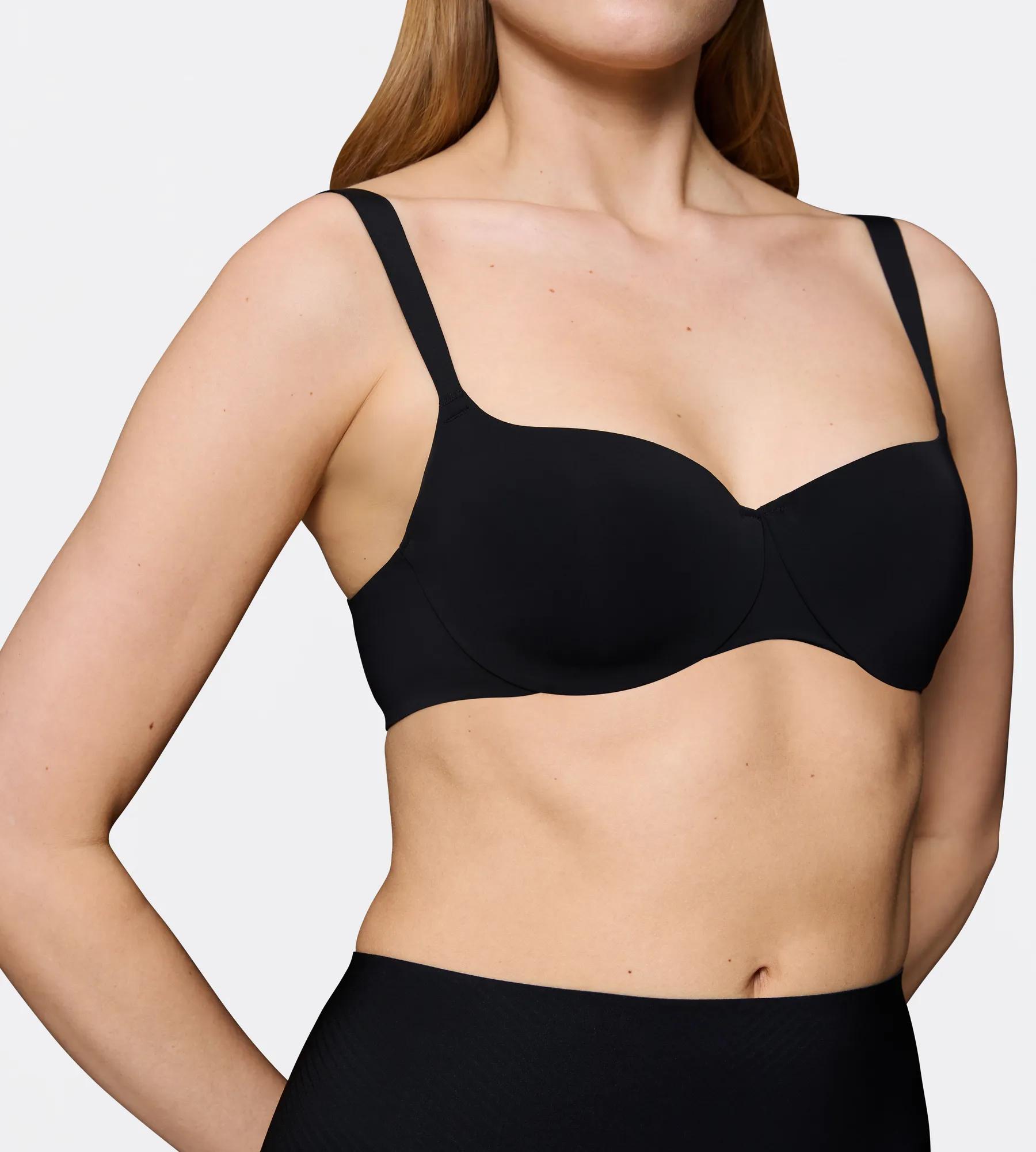 Бюстгальтер с косточками с плотными чашками