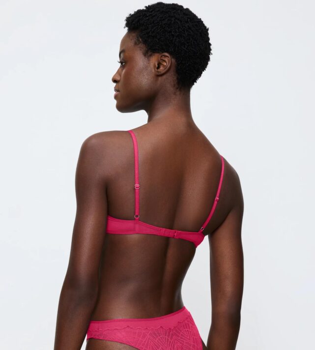 Бюстгальтер с косточками с мягкими чашками