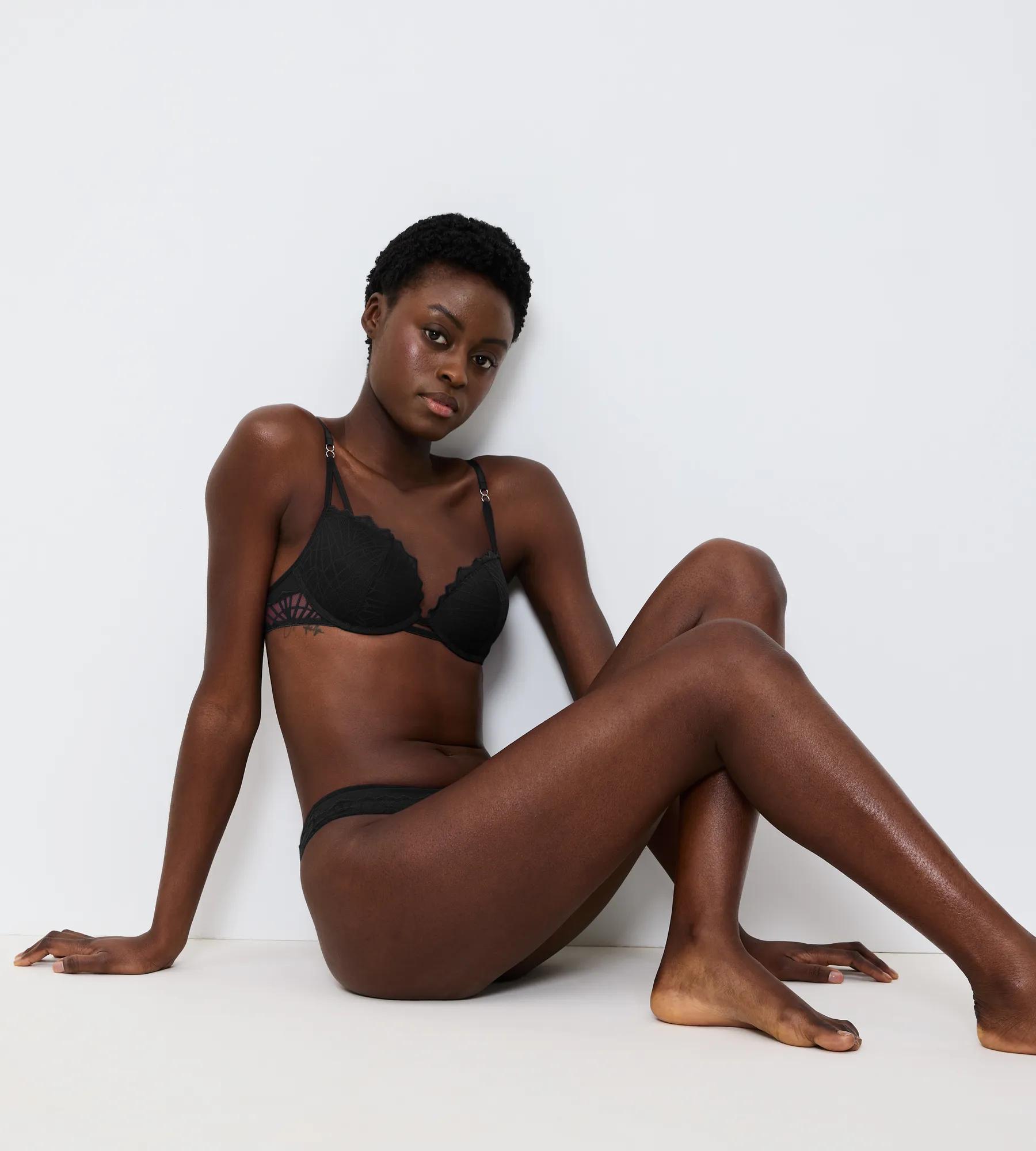 Бюстгальтер с косточками с пуш-ап