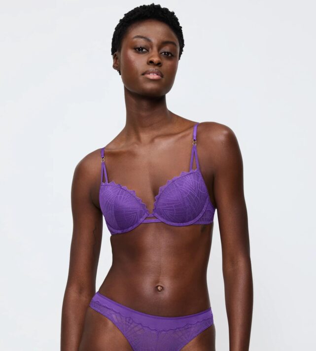 Бюстгальтер с косточками с пуш-ап