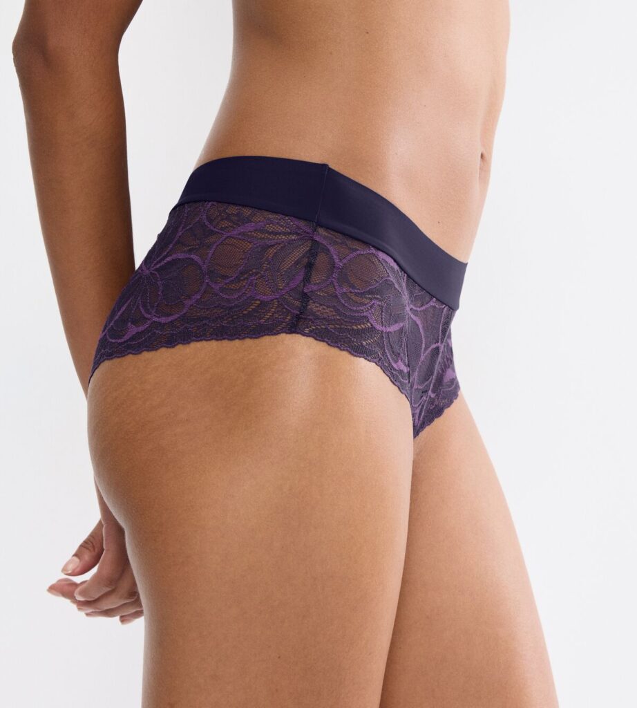 BODY MAKE-UP ILLUSION LAСE SHORTY Фиолетовый