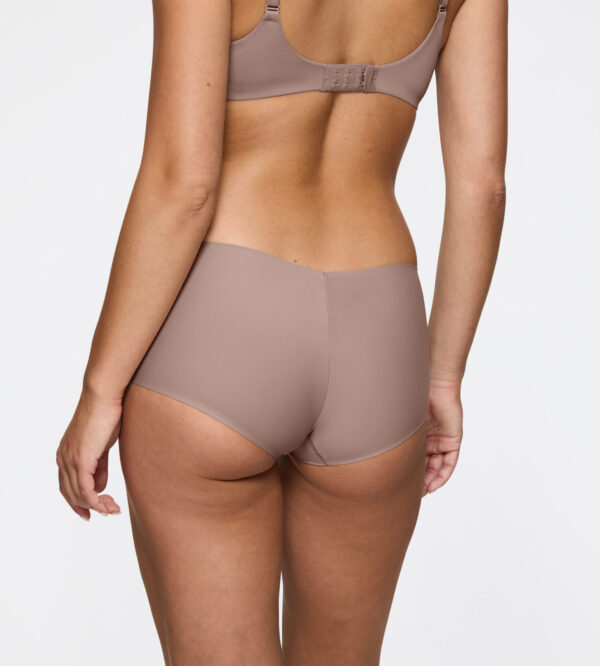 BODY MAKE-UP ILLUSION SHORTY EX Коричневый
