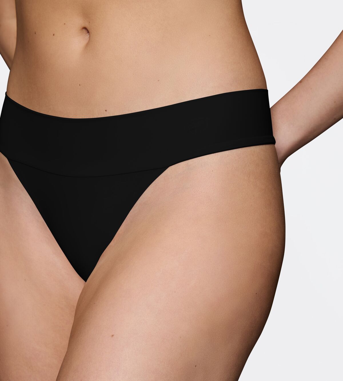 BODY MAKE-UP ILLUSION STRING EX Черный