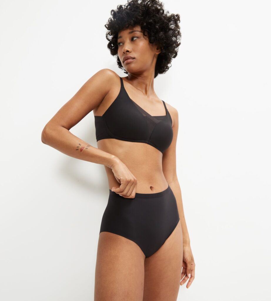 TRIUMPH SHAPE SMART MAXI Черный