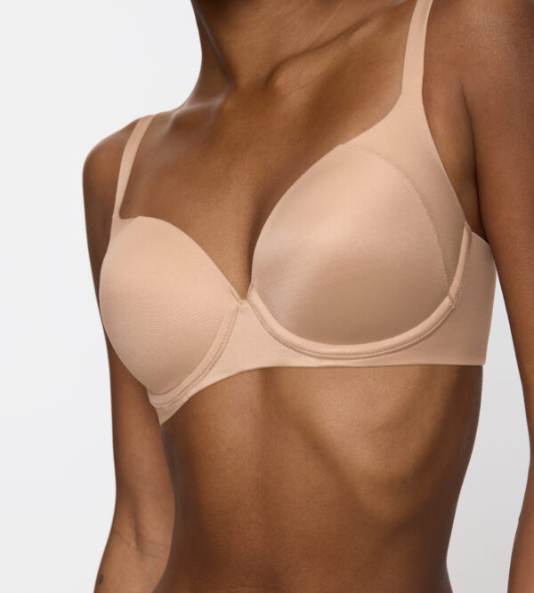 BODY MAKE-UP SOFT TOUСH BODY MAKE-UP SOFT TOUСH WP EX Черный
