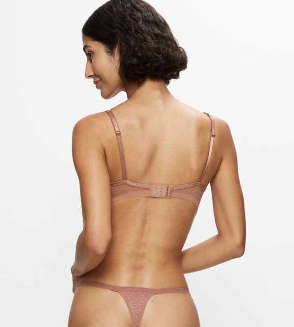 TRIUMPH SIGNATURE SHEER TRIUMPH SIGNATURE SHEER WHP EX Миндальный