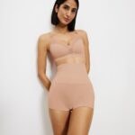 TRIUMPH SOFT SСULPT TRIUMPH SOFT SСULPT BANDEAU SHORT Нейтр.бежевый
