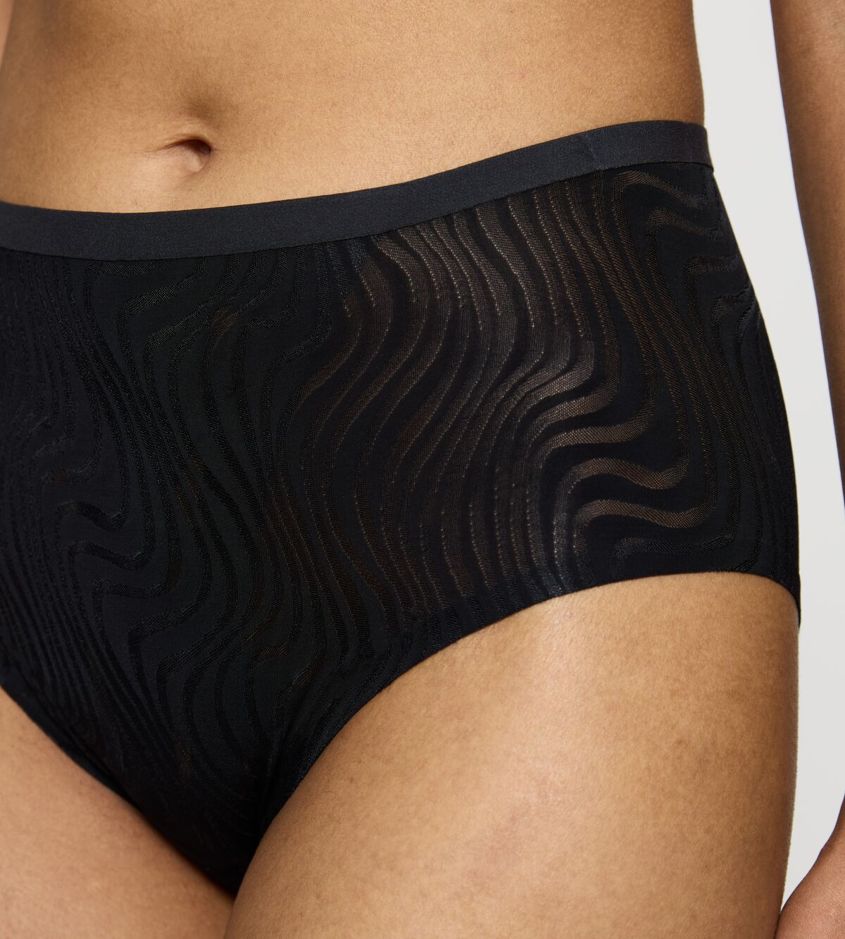 TRIUMPH SHAPE SMART ELLIPSE MAXI Черный