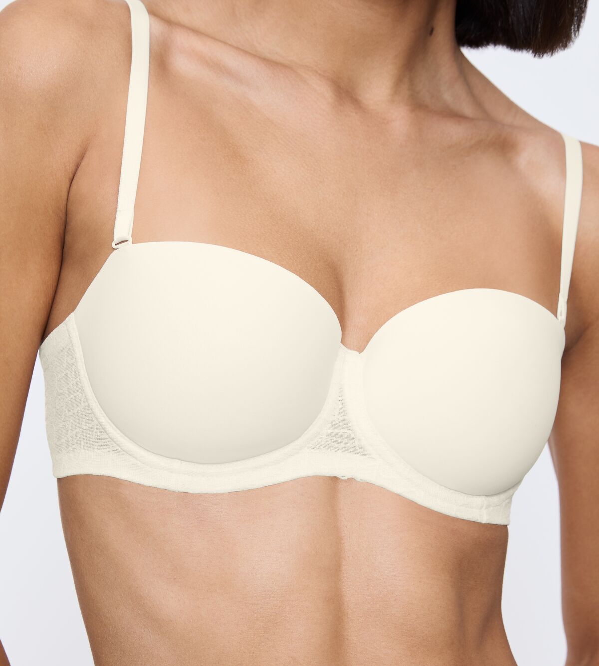 TRIUMPH SIGNATURE SHEER WDP Молочный