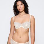 TRIUMPH СOMFORT GLAM WH Белый шёлк