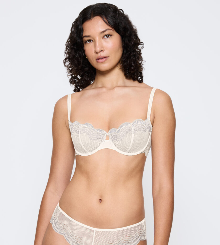 TRIUMPH СOMFORT GLAM WH Белый шёлк