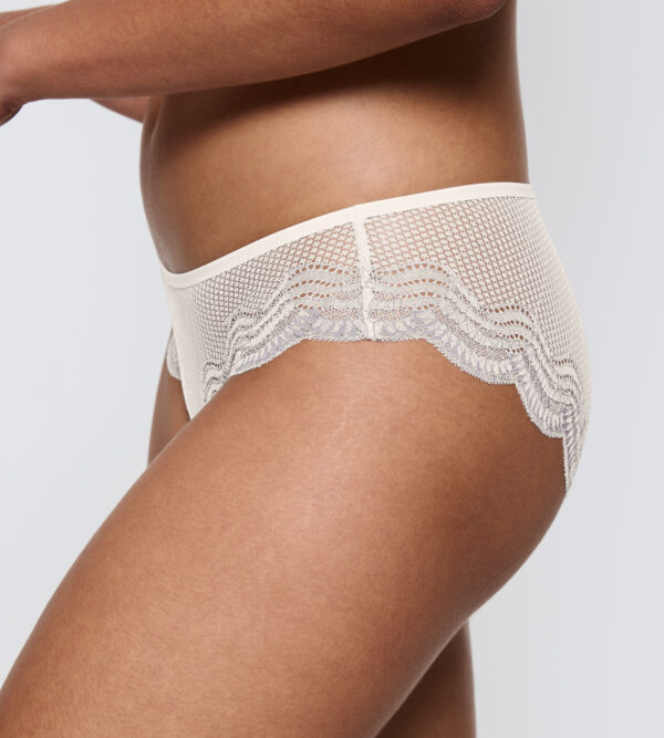TRIUMPH СOMFORT GLAM TRIUMPH СOMFORT GLAM HIPSTER Белый шелк