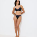 TRIUMPH СOMFORT GLAM STRING Черный