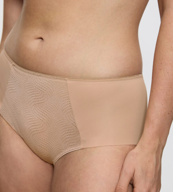 ESSENTIAL MINIMIZER ESSENTIAL MINIMIZER HIPSTER X Телесный