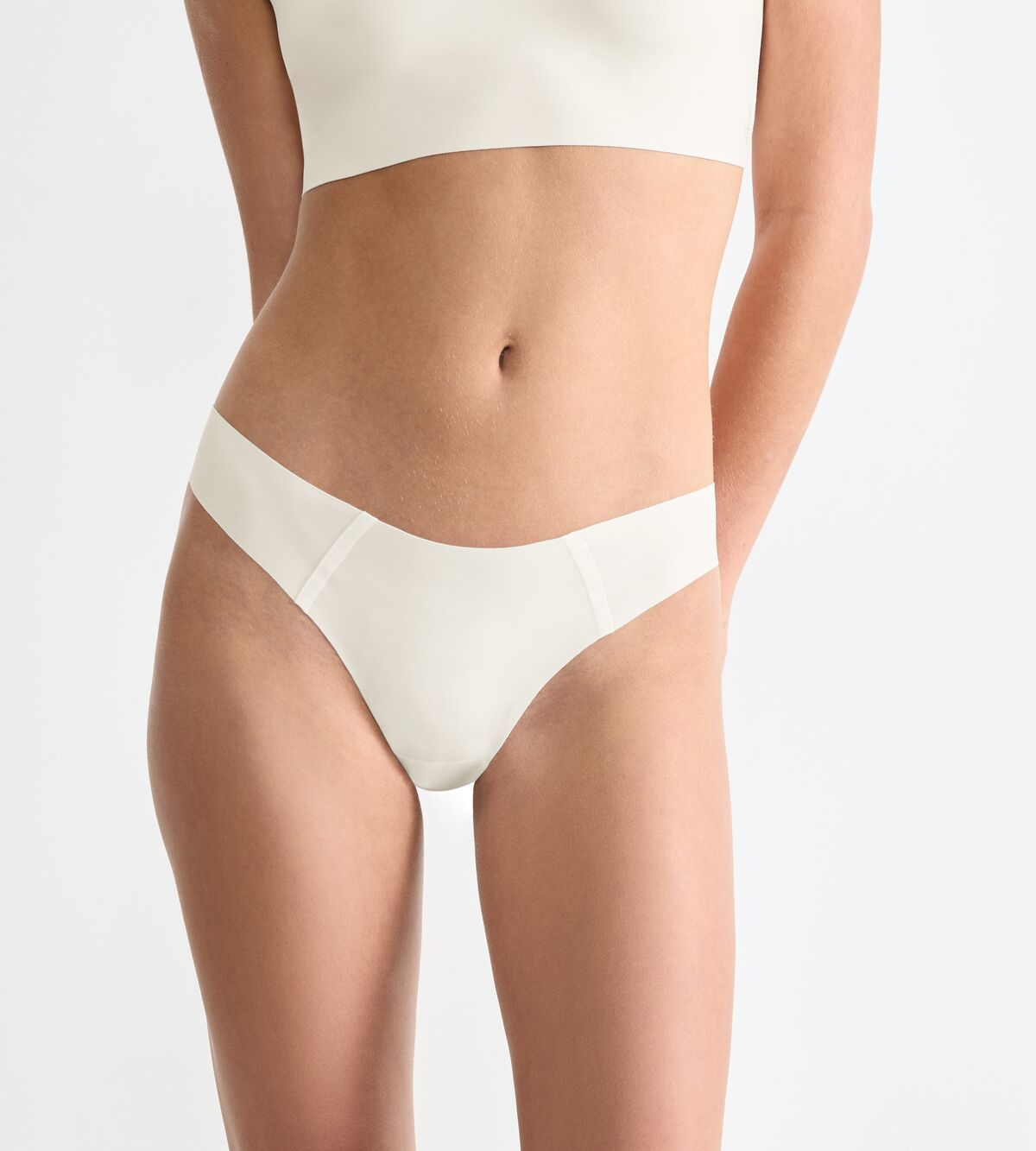 SLOGGI ZERO FEEL 2.0 TINY TANGA Белый