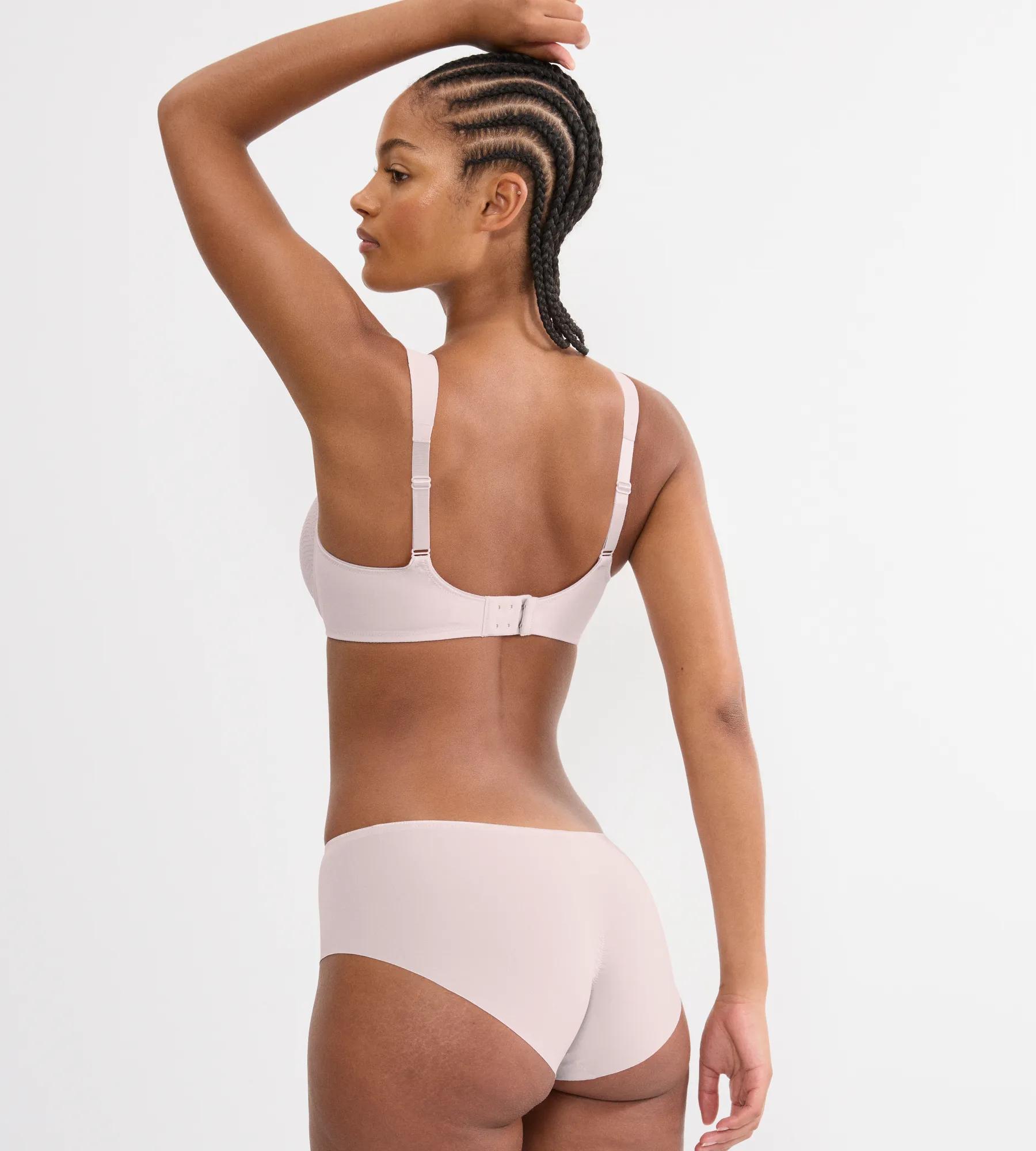 Бюстгальтер с косточками с мягкими чашками