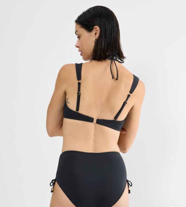 Бюстгальтер от купальника