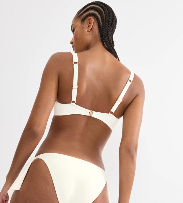 Бюстгальтер от купальника